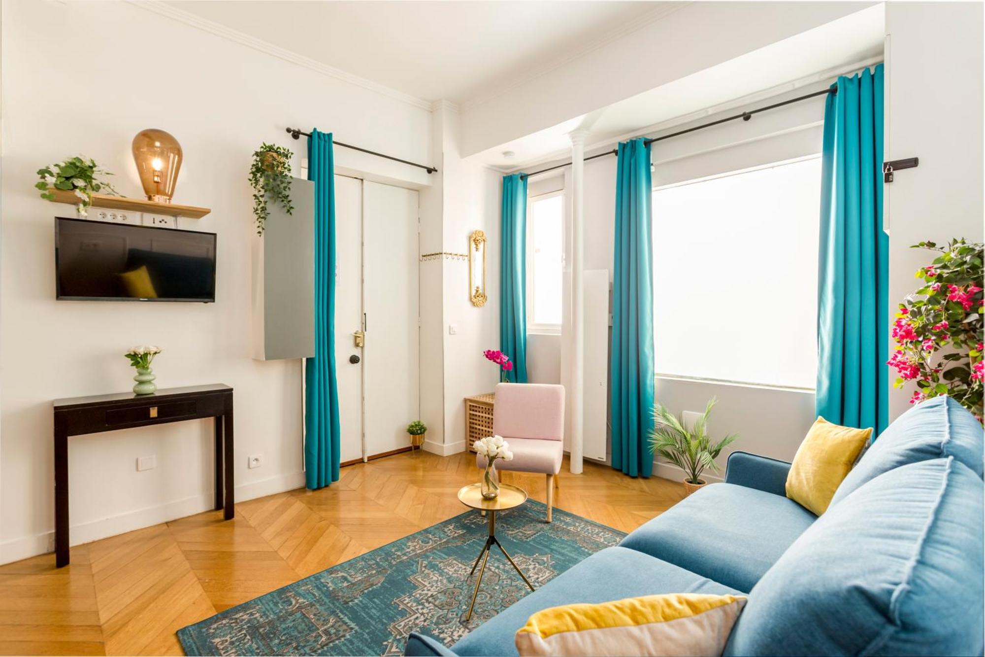 Merveil - Luxury - Champs Elysees - Mermoz * Parijs